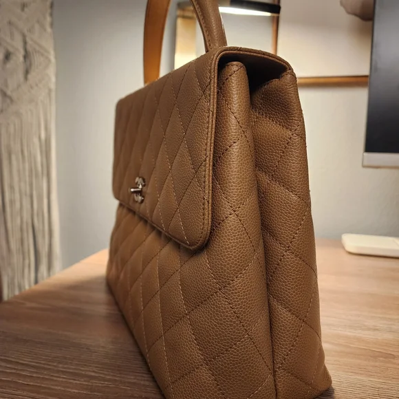 Vintage Chanel Kelly Top Handle Cavier Biege SHW (2001) - Picture 12 of 16